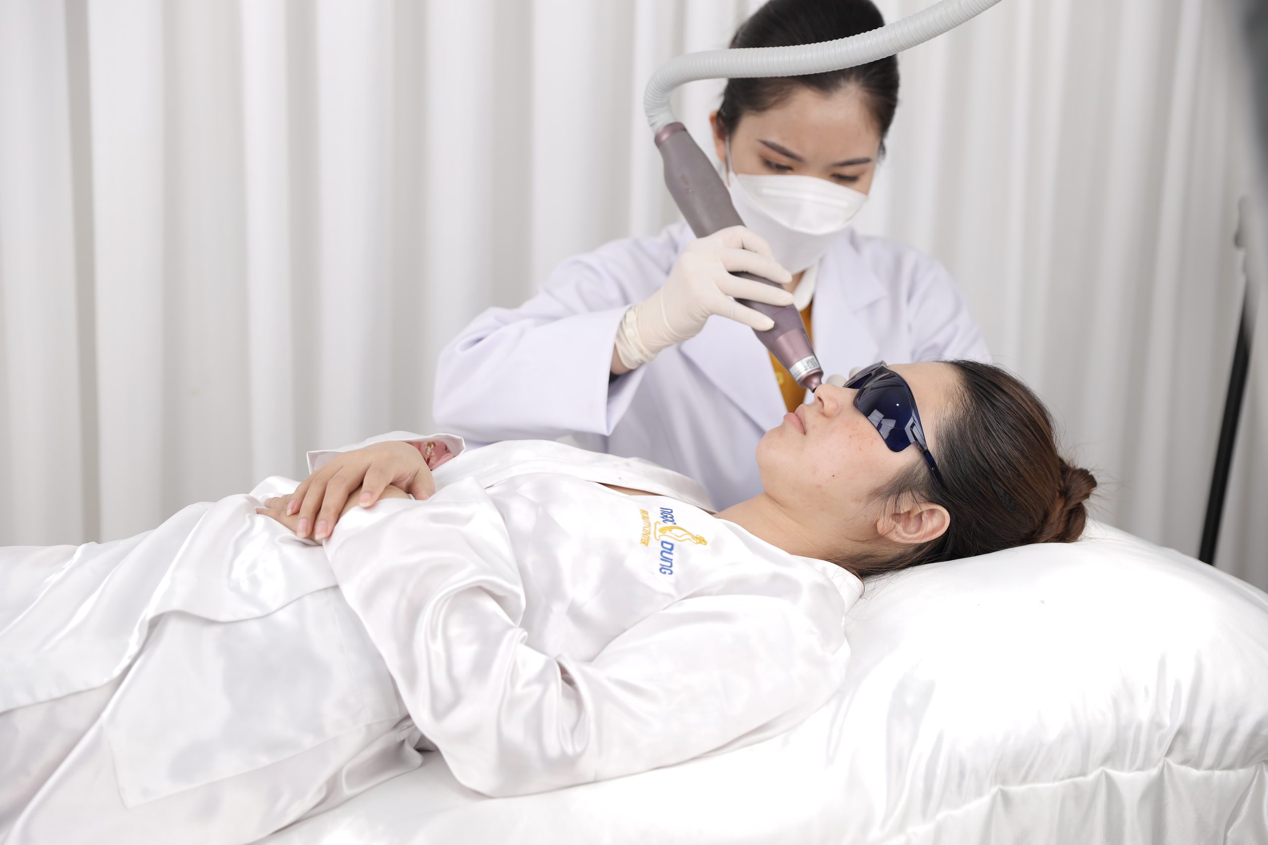 Trị sẹo lõm cho da mịn màng